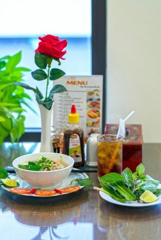 Ruby Star Hotel- Near Ben Thanh Market Хошимин Экстерьер фото